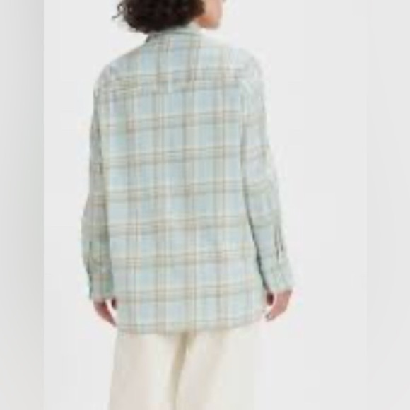 Levi's Women's Dylan Relaxed Western (pit to pit 28”) (length 31”) - Picture 3 of 9